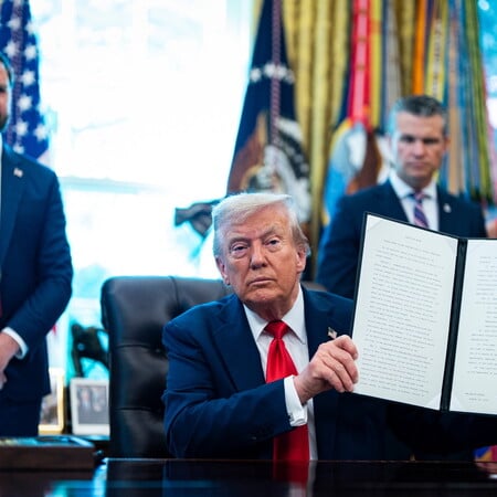 Ο Τραμπ μπορεί να κηρύξει κατάσταση έκτακτης ανάγκης για τη στέγαση - Τι σημαίνει αυτό;