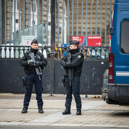 Γαλλία: Νεκρός από πυρά αστυνομικών άνδρας που επιτέθηκε με μαχαίρι σε πέντε ανθρώπους 