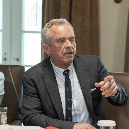 «Σας έχουν κοροϊδέψει!» – Η νέα εκστρατεία κατά των φυτικών ελαίων και ο Ρόμπερτ Κένεντι Τζούνιορ