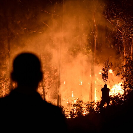 «Βόμβα» επιστημόνων: Θα αυξάνονται οι φωτιές από κεραυνούς - 20.000 θάνατοι ετησίως από καπνό μέχρι το 2050