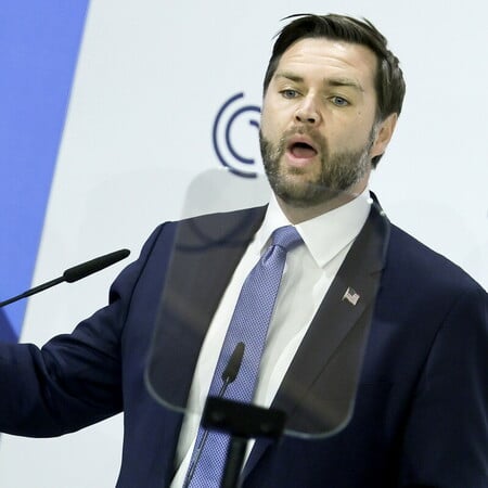 «Δεν με νοιάζει αν είναι έγκλημα πολέμου»: Ο Βανς υπερασπίζεται το φονικό drone strike στην Καραϊβική