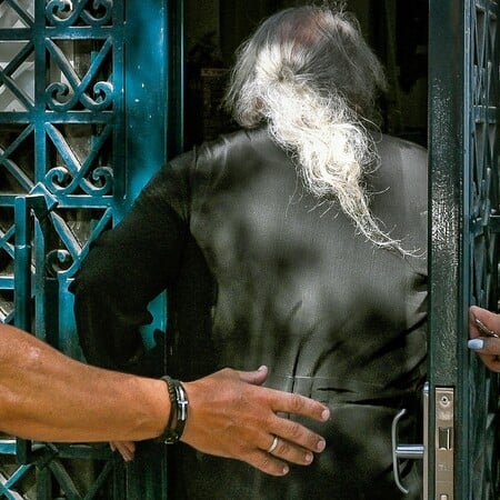 Ο ηγούμενος της Μονής Καλαβρύτων ισχυρίστηκε ότι θα πουλούσε «άγαλμα της θεάς Αρτέμιδος» για 10 εκατ. ευρώ 
