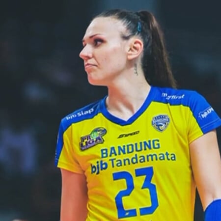 Νεπάλ: «Βγήκαμε με σαγιονάρες και πιτζάμες μέσα στο δάσος» λέει η Ελληνίδα βολεϊμπολίστρια που είναι εγκλωβισμένη στη χώρα