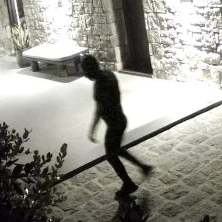 Μύκονος: Βίντεο από τη δράση των διαρρηκτών που έκλεψαν γνωστό επιχειρηματία από τη Θεσσαλονίκη