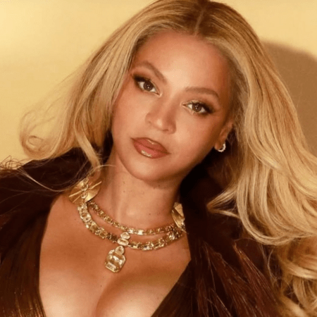 Η Beyoncé με κολιέ 3.000 ετών – Η λαμπερή εμφάνιση που έκλεψε τις εντυπώσεις