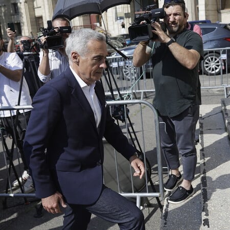 Κατηγορίες για πραξικόπημα στη Ρουμανία: Ξεκίνησε η δίκη Γκεόργκεσκου