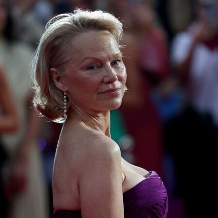 «Είναι ανακούφιση»: Η Πάμελα Άνστερσον δείχνει τον δρόμο στις γυναίκες που επιλέγουν να μη φορούν makeup