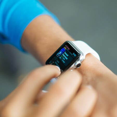 Η Apple λέει ότι το smartwatch της μπορεί να εντοπίσει την υψηλή αρτηριακή πίεση. Πόσο αξιόπιστο είναι;