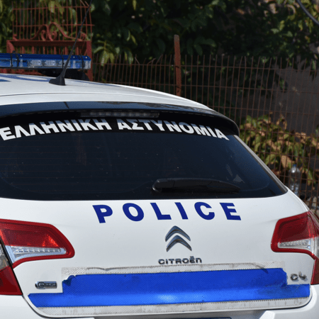 Πάτρα: Αστυνομικός ξυλοκόπησε και παρέσυρε με ΙΧ τον αδελφό του