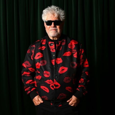 Χρόνια Πολλά Πέδρο! 20 χρόνια τώρα βλέπουμε τις ταινίες σου.