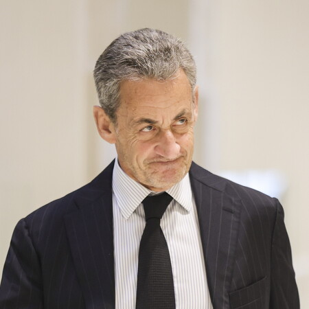 Σαρκοζί μετά την καταδίκη: «Αν θέλουν να κοιμηθώ στη φυλακή, θα κοιμηθώ με το κεφάλι ψηλά»