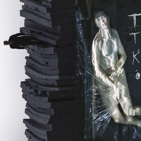 Τhis that keeps on – a personal archaeology –