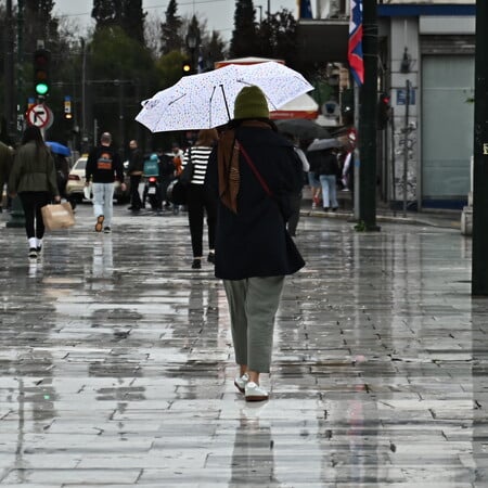 Κακοκαιρία: Μήνυμα 112 σε Ιόνιο και Δυτική Ελλάδα – Ισχυρές βροχές και καταιγίδες από το βράδυ του Σαββάτου