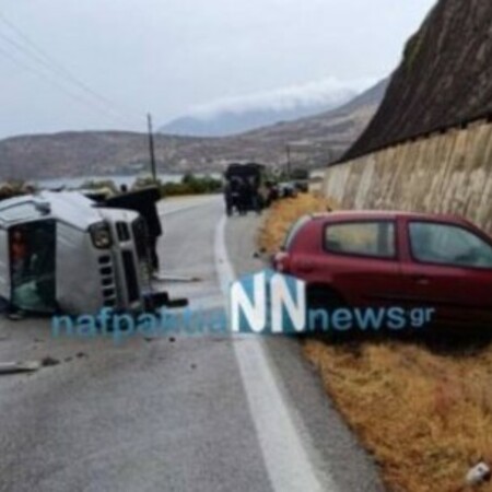 Θανατηφόρο τροχαίο στο Γαλαξίδι – Δύο νεκροί μετά από πλαγιομετωπική σύγκρουση