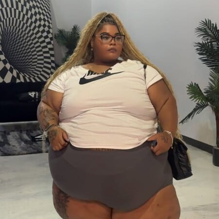 Μίσιγκαν: Οδηγός ταξί αρνήθηκε να μεταφέρει ράπερ λόγω των κιλών της – «Θα μπορούσαν να σκάσουν τα λάστιχά μου»