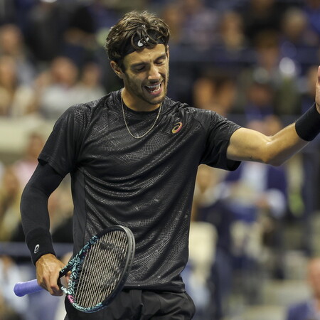 Τενίστας ξέσπασε κατά «καταραμένων Κινέζων» θεατών που έβηχαν προκαλώντας κύμα οργής