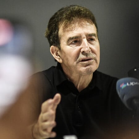 Χρυσοχοΐδης: Δημιουργείται νέο σώμα 50 «αστυνομικών-διαμεσολαβητών» για τους καταυλισμούς Ρομά