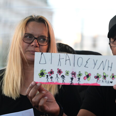 Ποια είναι η Μιρέλα Ρούτσι: Η γυναίκα στο πλευρό του απεργού πείνας Πάνου Ρούτσι