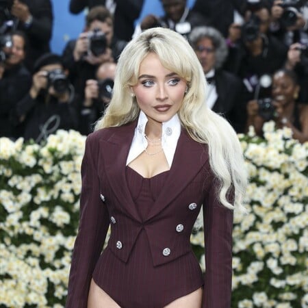 Η Σαμπρίνα Κάρπεντερ κατηγορείται ότι «κάνει πλάκα» με ψυχική διαταραχή στους στίχους της