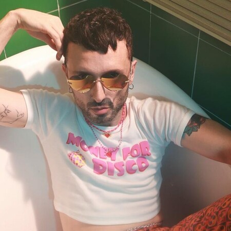 Τουρκία: Ποινική έρευνα σε βάρος queer τραγουδιστή για «άσεμνο» τραγούδι και «αισχρολογία»