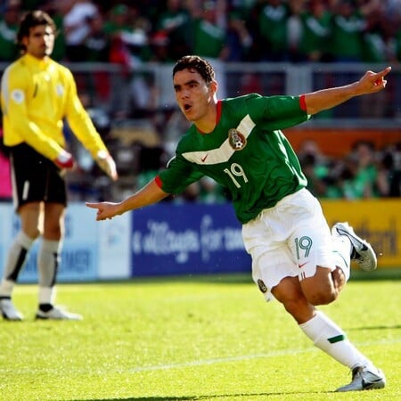 Πρώην σταρ της εθνικής Μεξικού κατηγορείται ότι κακοποιούσε σεξουαλικά τη κόρη της συντρόφου του 