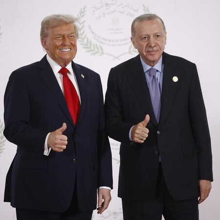 «Είμαι ο μόνος που έχει σημασία» και ο «σκληρός Ερντογάν»: Ο Τραμπ μονοπώλησε τη σύνοδο για τη Γάζα