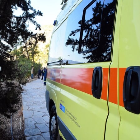 ΑΣΘΕΝΟΦΟΡΟ ΕΚΑΒ