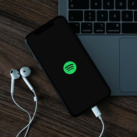 Spotify: Συνεργάζεται με τις μεγάλες δισκογραφικές για την «ηθική» χρήση της AI στη μουσική