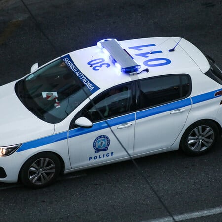 Συναγερμός μετά τον εντοπισμό ύποπτου σακιδίου στην Χαριλάου Τρικούπη 