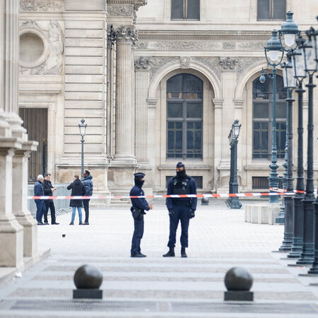 Ληστεία στο Λούβρο: Εντοπίστηκε ένα από τα ανεκτίμητα κοσμήματα που εκλάπησαν