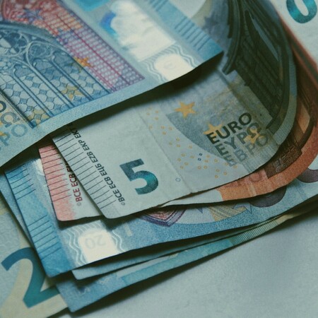 Voucher 750 ευρώ ΔΥΠΑ: Ποιους αφορά και πότε τελικά θα γίνουν οι πληρωμές