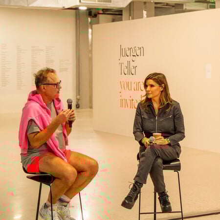 Juergen Teller: «Παίρνω το χιούμορ πολύ στα σοβαρά» 