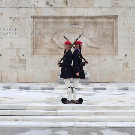 Χρυσοχοϊδης: «Να παραλάβουν το μνημείο του Άγνωστου Στρατιώτη, οι Ένοπλες Δυνάμεις, να είναι υπεύθυνος ο στρατός»
