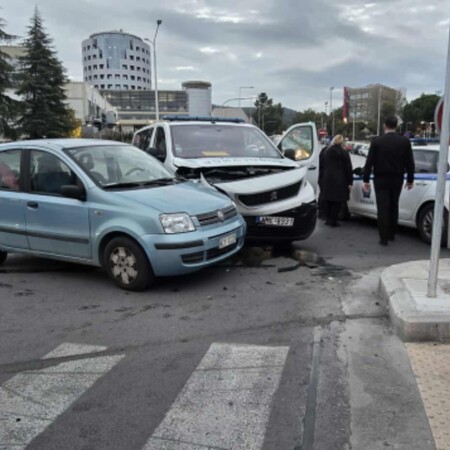 ΑΣΘΕΝΟΦΟΡΟ ΣΥΓΚΡΟΥΣΗ ΘΕΣΣΑΛΟΝΙΚΗ