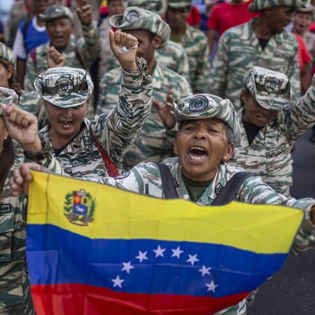 Ο Τραμπ κρούει τα «τύμπανα του πολέμου» για δράση στη Βενεζουέλα