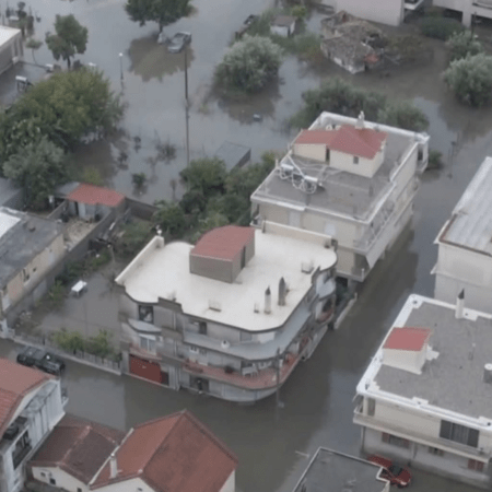 Κακοκαιρία στο Μεσολόγγι: Κλειστά τα σχολεία την Παρασκευή λόγω εκτεταμένων πλημμυρών