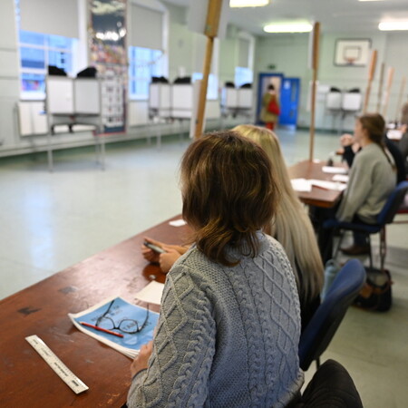 Εκλογές στην Ιρλανδία: Κερδίζει η αριστερή Κάθριν Κόνολι - Οι αντίπαλοί της παραδέχονται ήττα