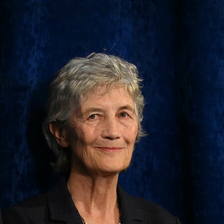 Κάθριν Κόνολι: Η ανεξάρτητη πολιτικός στο κατώφλι της ιρλανδικής προεδρίας