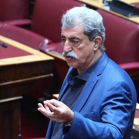 Παύλος Πολάκης για την κηδεία του Διονύση Σαββόπουλου: «Καλά κάναμε και δεν πήγαμε»