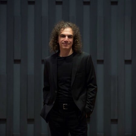 Σταύρος Λάντσιας: Waving Hands