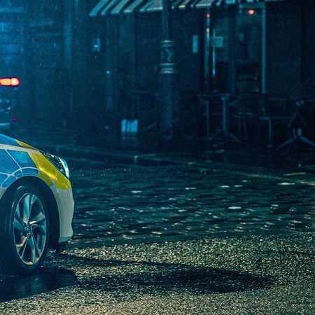 Αιματηρή επίθεση με μαχαίρι σε τρένο στη Βρετανία – Σε εξέλιξη η αστυνομική επιχείρηση