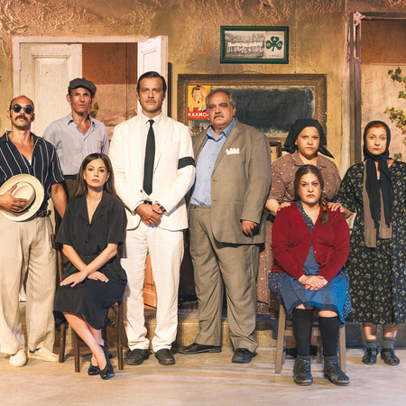 Η εταιρεία θεατρικών παραγωγών Μέθεξις εγκαινιάζει τη φετινή θεατρική σεζόν με δύο εντελώς διαφορετικές αλλά εξίσου συναρπαστικές παραγωγές