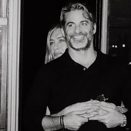 Τζένιφερ Άνιστον: «Σε αγαπώ» - Η πρώτη φωτογραφία με τον νέο σύντροφό της