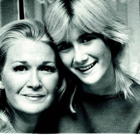 Μαμά και κόρη στην οθόνη και στη ζωή: Ανατομία μιας ιδιαίτερης σχέσης 