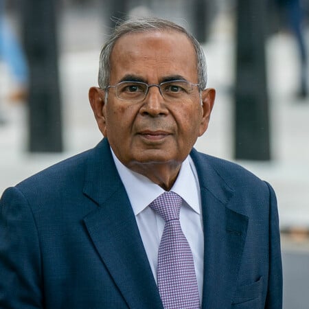 Πέθανε ο δισεκατομμυριούχος Gopichand Hinduja, επικεφαλής της πλουσιότερης οικογένειας της Βρετανίας