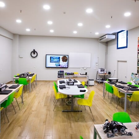 Εκπαιδευτήρια Αυγουλέα – Λιναρδάτου | Περνώντας από το Δημοτικό στο Γυμνάσιο: Ένα νέο ταξίδι γνώσης ξεκινά!