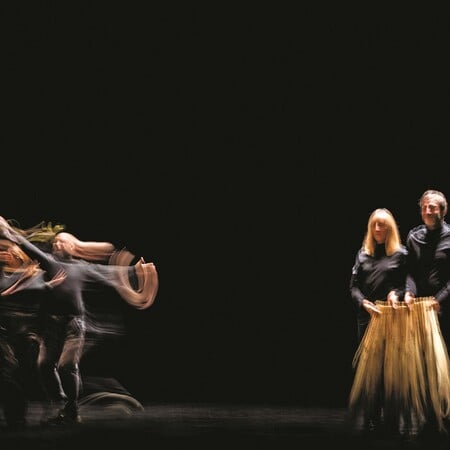 Το Εθνικό Θέατρο παρουσιάζει το Cow | Deer, σε συμπαραγωγή με το Royal Court του Λονδίνου