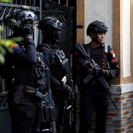 Ινδονησία: Δεκάδες τραυματίες έπειτα από έκρηξη σε τέμενος - Μαθητής ο φερόμενος ως δράστης