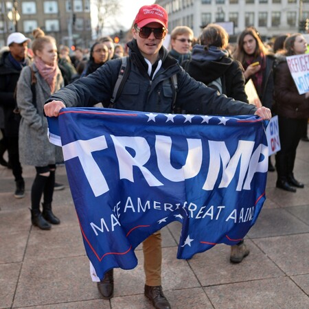 ΝΙΚ ΦΟΥΕΝΤΕΣ ΝΤΟΝΑΛΝΤ ΤΡΑΜΠ