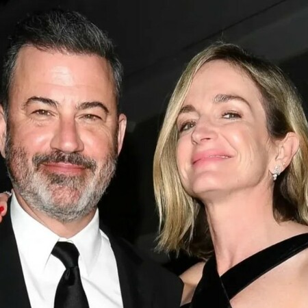 Τζίμι Κίμελ: Η σύζυγος του παρουσιαστή αποκάλυψε ότι έχουν «δυσκολέψει» οι σχέσεις με συγγενείς που υποστηρίζουν τον Τραμπ